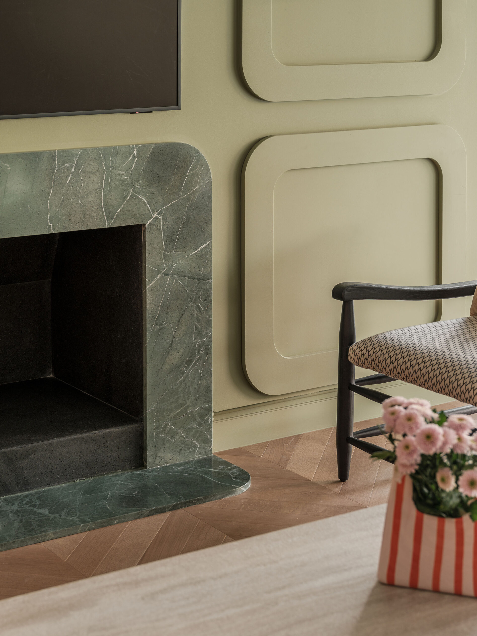 Maison Oliva | Redefining Retro Elegance