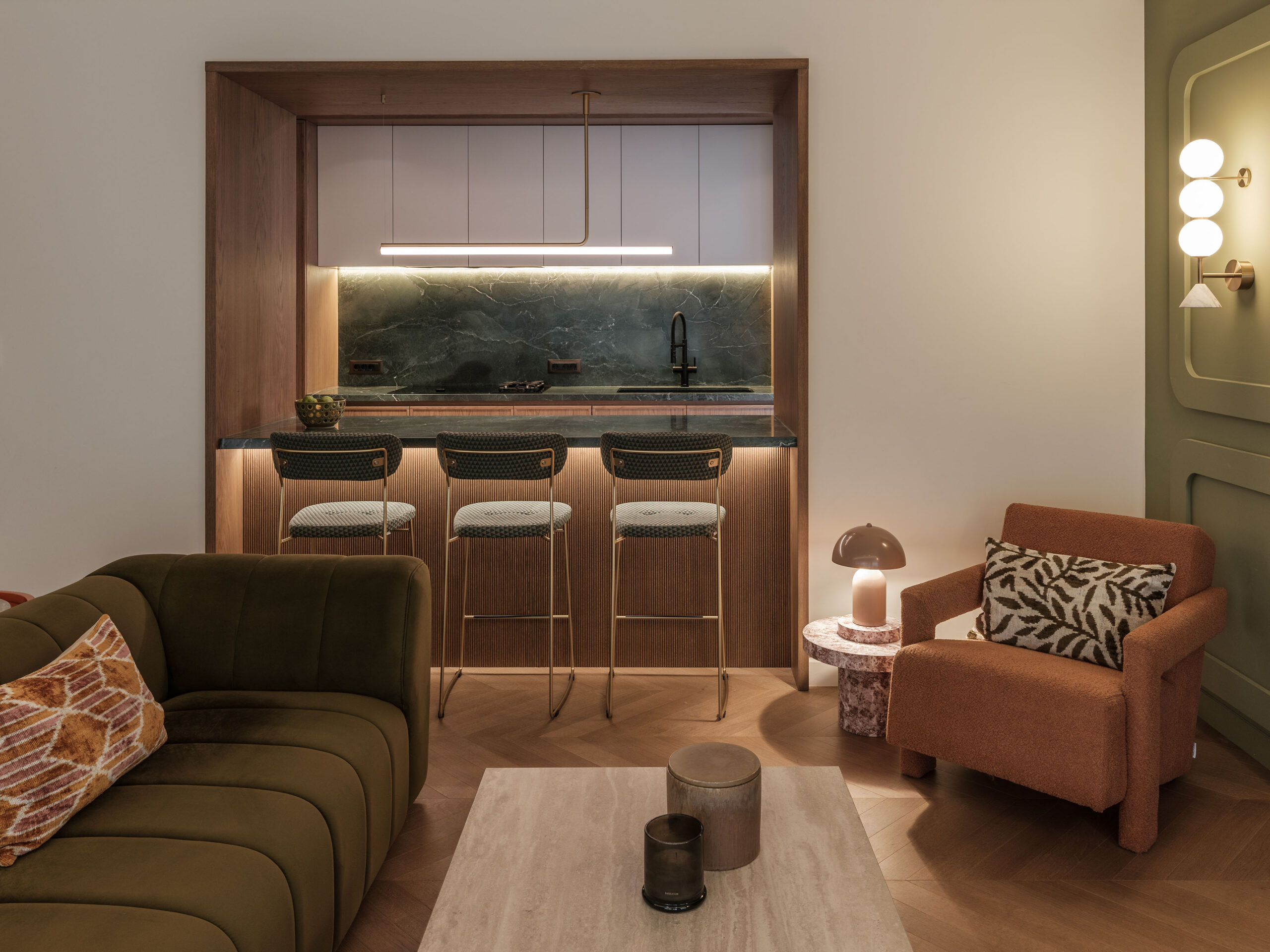 Maison Oliva | Redefining Retro Elegance