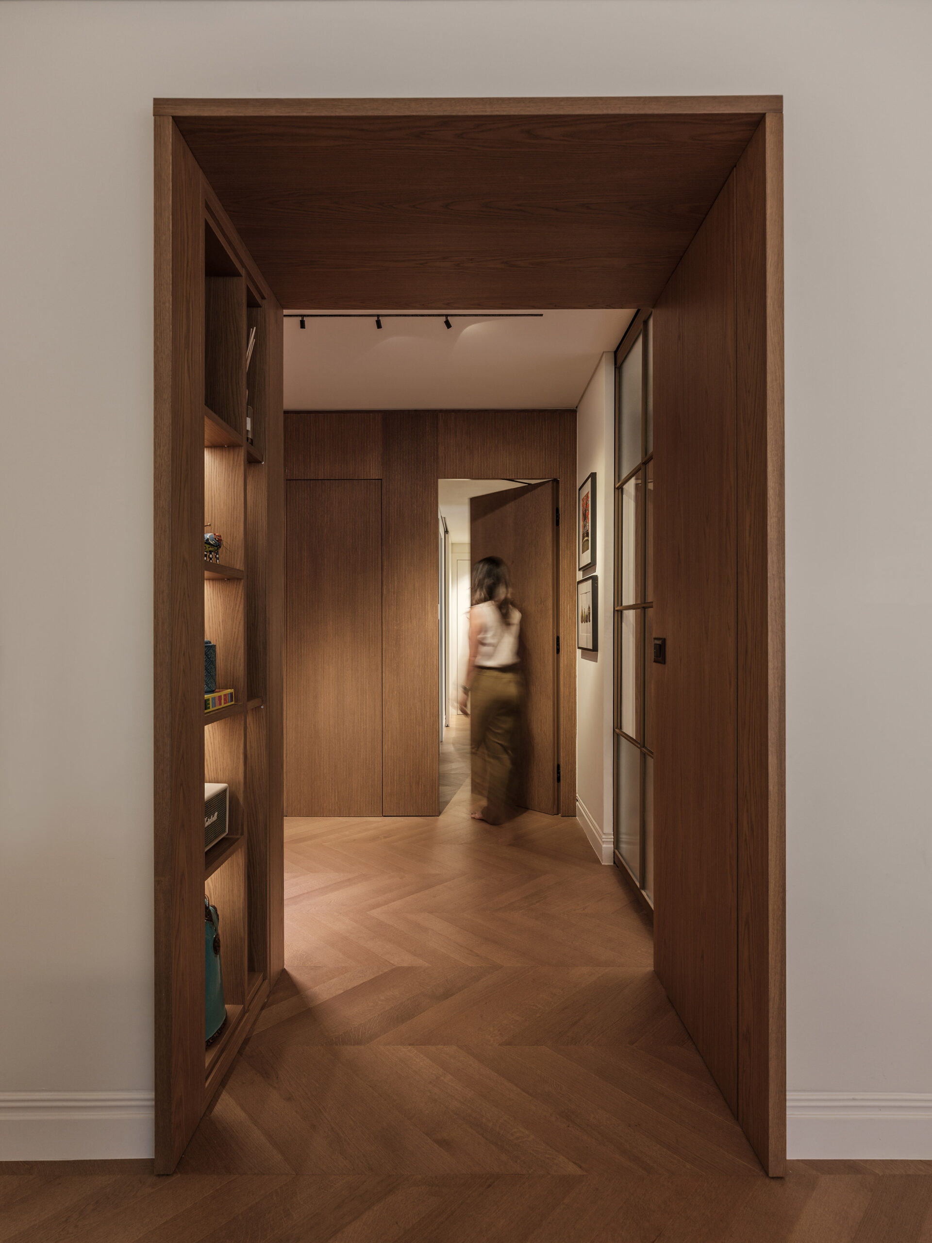 Maison Oliva | Redefining Retro Elegance